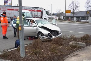 Einsatz 06 2017 Verkehrsunfall Mittelweg (3)