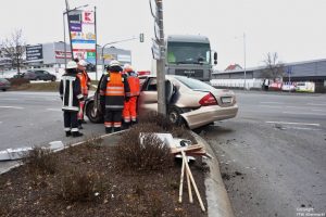Einsatz 06 2017 Verkehrsunfall Mittelweg (5)