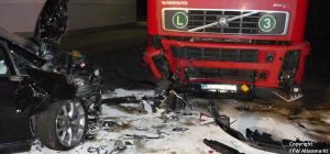 Einsatz 17 2018 PKW gegen LKW Beitragsbild