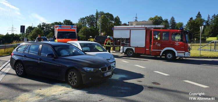 Einsatz 27 2020 Verkehrsunfall Bgm Schwinghammer Straße_Beitragsbild