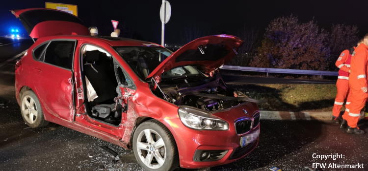 Einsatz 51 2020 Verkehrsunfall Cham Süd Person eingeklemmt Beitragsbild