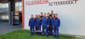 Jugendfeuerwehr neue Schutzanzüge und Schuhe Beitragsbild