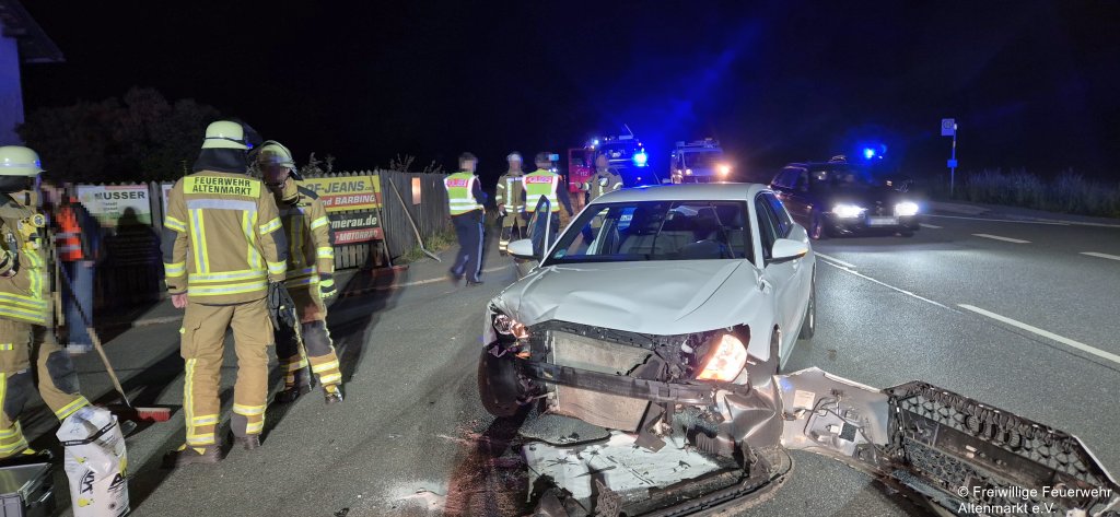 Einsatz 11 2025 Unfall B20 Höfen (1)