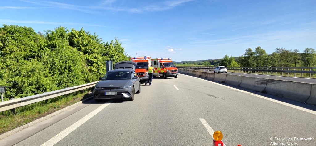 Einsatz 8 2025 Verkehrsunfall B85 (3)