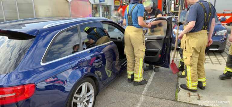 Einsatz 13 2025 Kind in PKW eingeschlossen