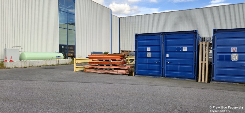 Einsatzübung Alpha Verteilertechnik 2025 (8) Akku Container