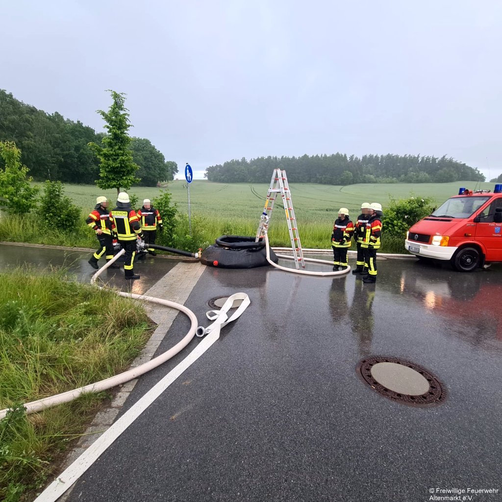Gemeinschaftsübung Penting Waldbrand 2025 (9)
