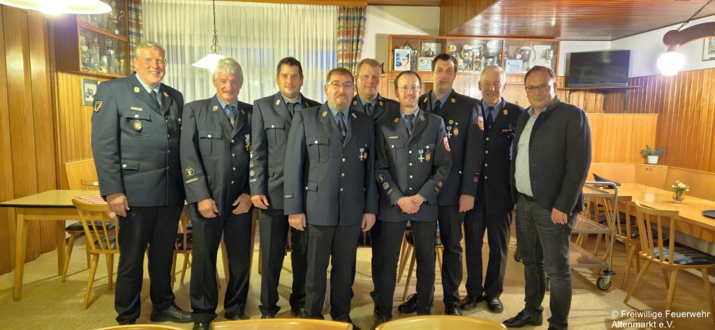 Ehrungen für 25 und 50 Jahre aktive Dienstzeit bei der Freiwilligen Feuerwehr Altenmarkt
