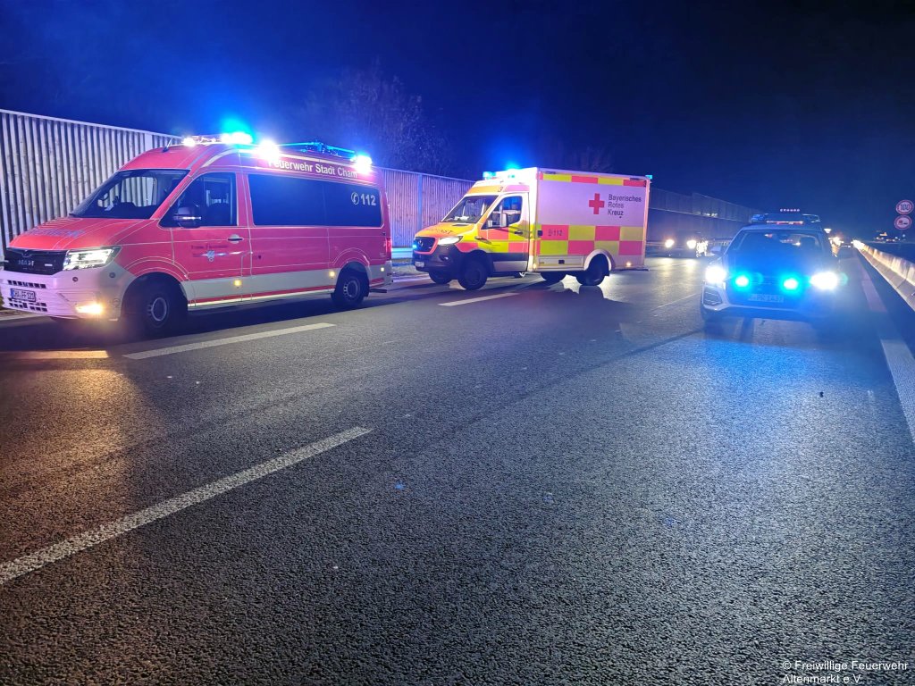 Verkehrsunfall PKW LKW B85 (5)