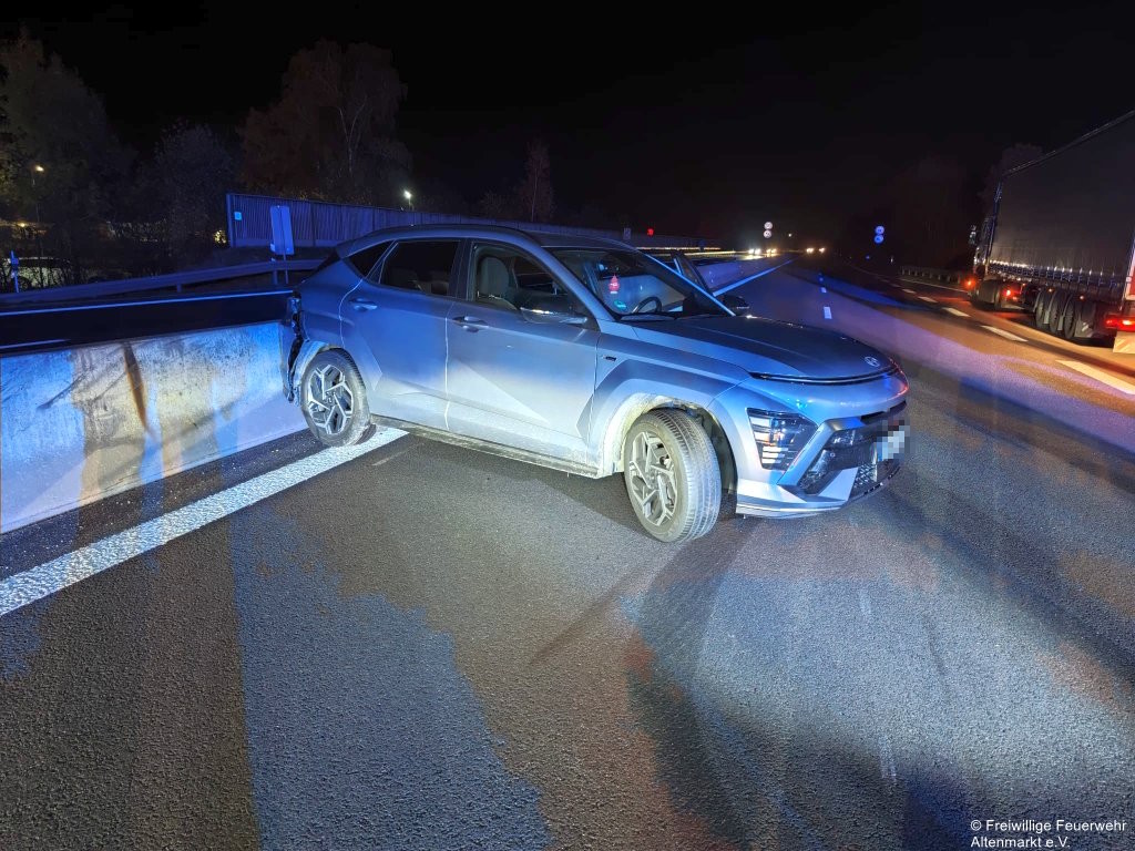 Verkehrsunfall PKW LKW B85 (6)