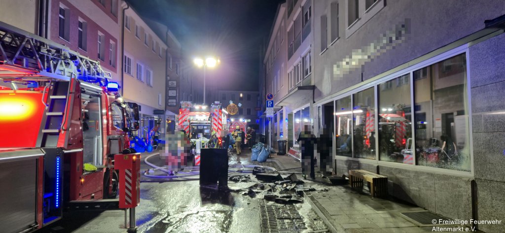 Einsatz 34 2025 Brand Innenstadt Cham (4)