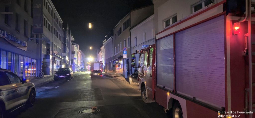 Einsatz 34 2025 Brand Innenstadt Cham (6)