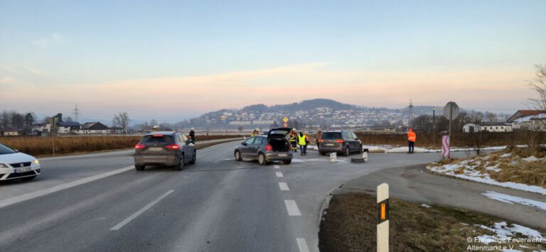 Einsatz 04 2026 Verkehrsunfall (1)