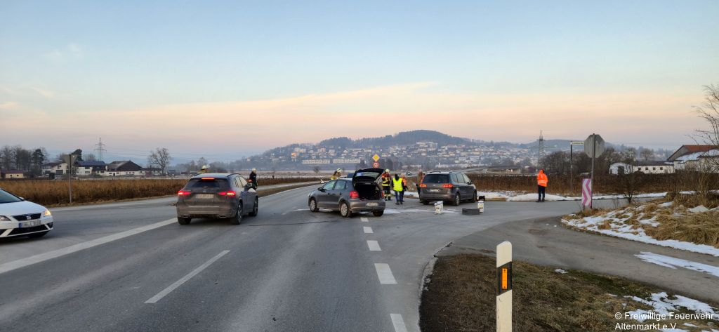 Einsatz 04 2026 Verkehrsunfall (1)