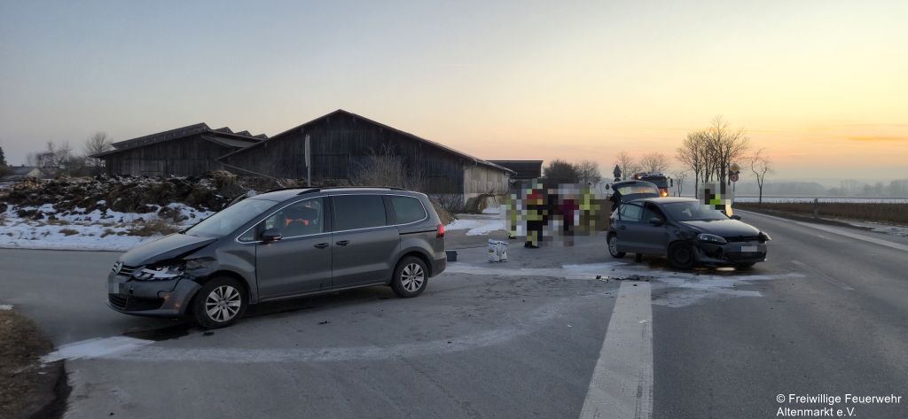 Einsatz 04 2026 Verkehrsunfall (5)