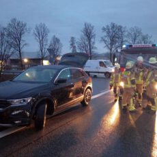 Einsatz 08 / 2026 Verkehrsunfall Kreisverkehr Cham-Süd Einsatz 08 2026 Verkehrsunfall Kreisverkehr Cham-Süd (1)