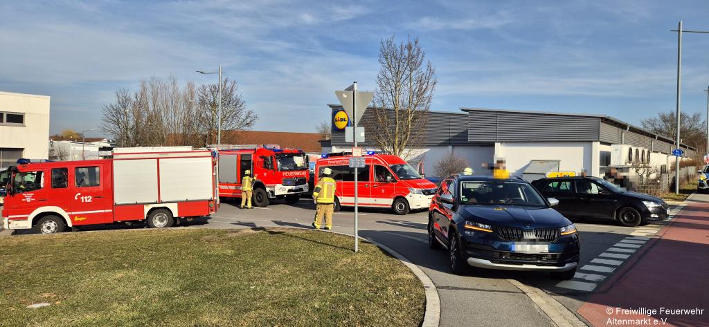 Einsatz 10 2026 Unfall Rodinger Straße (2)