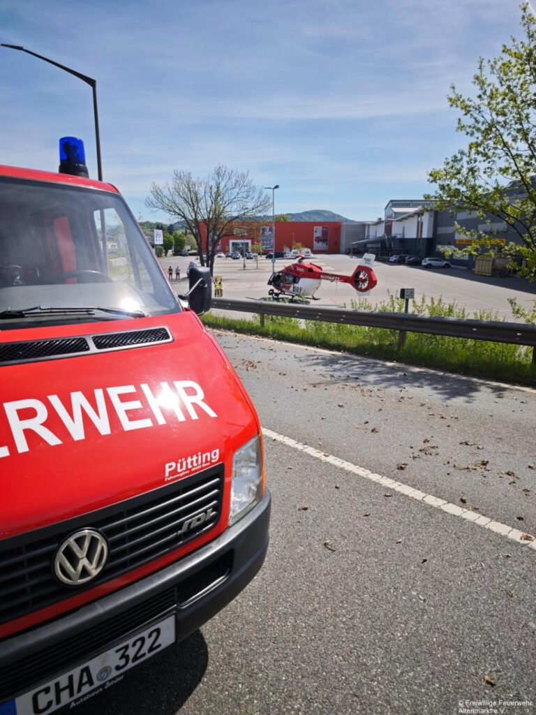 Einsatz 15 2026 Verkehrsunfall Cham-Süd (3)