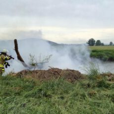 Einsatz 23 2026 Brand Blitzschlag (1) Laichstätt