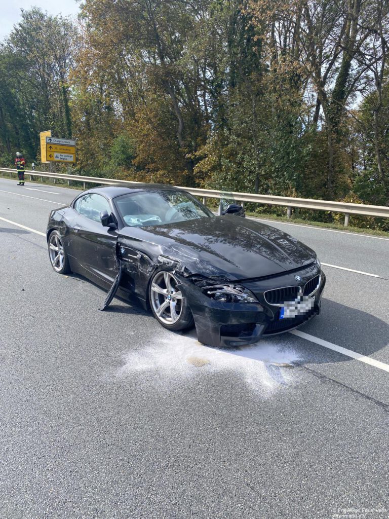 Einsatz 48 2026 Unfall bei Kreisverkehr Cham-Süd (4) Unfall B20